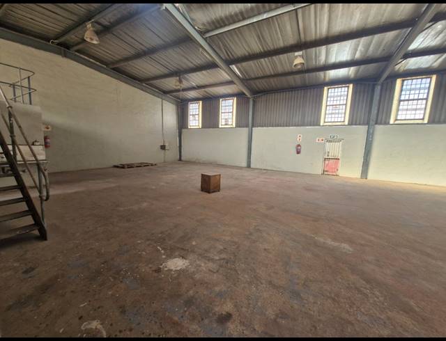 477M² WAREHOUSE TO LET IN DENVER